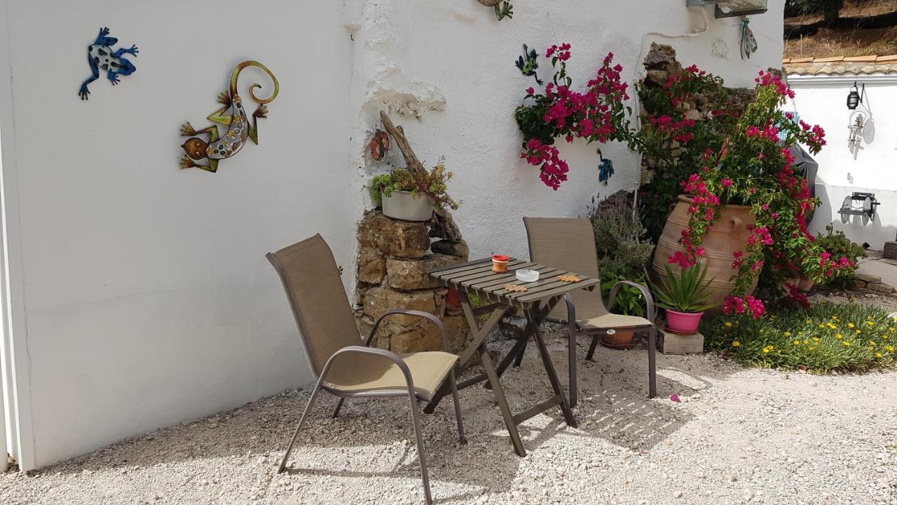 Ferienwohnung Spiti Melianou Agios Georgios Pagon Exterior foto